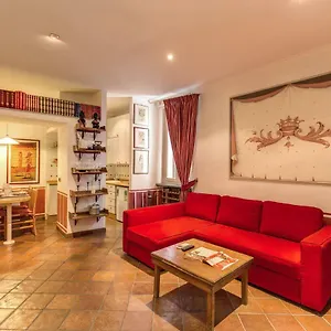 https://lovely-flat-in-fontana-di-trevi.it-romehotels.com